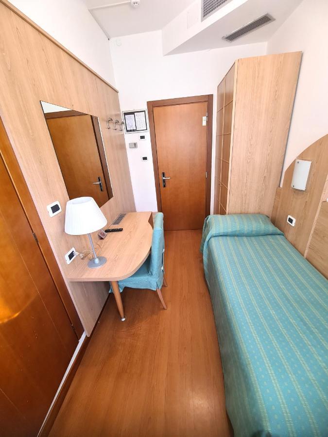 Hotel Zurigo Varazze Bagian luar foto