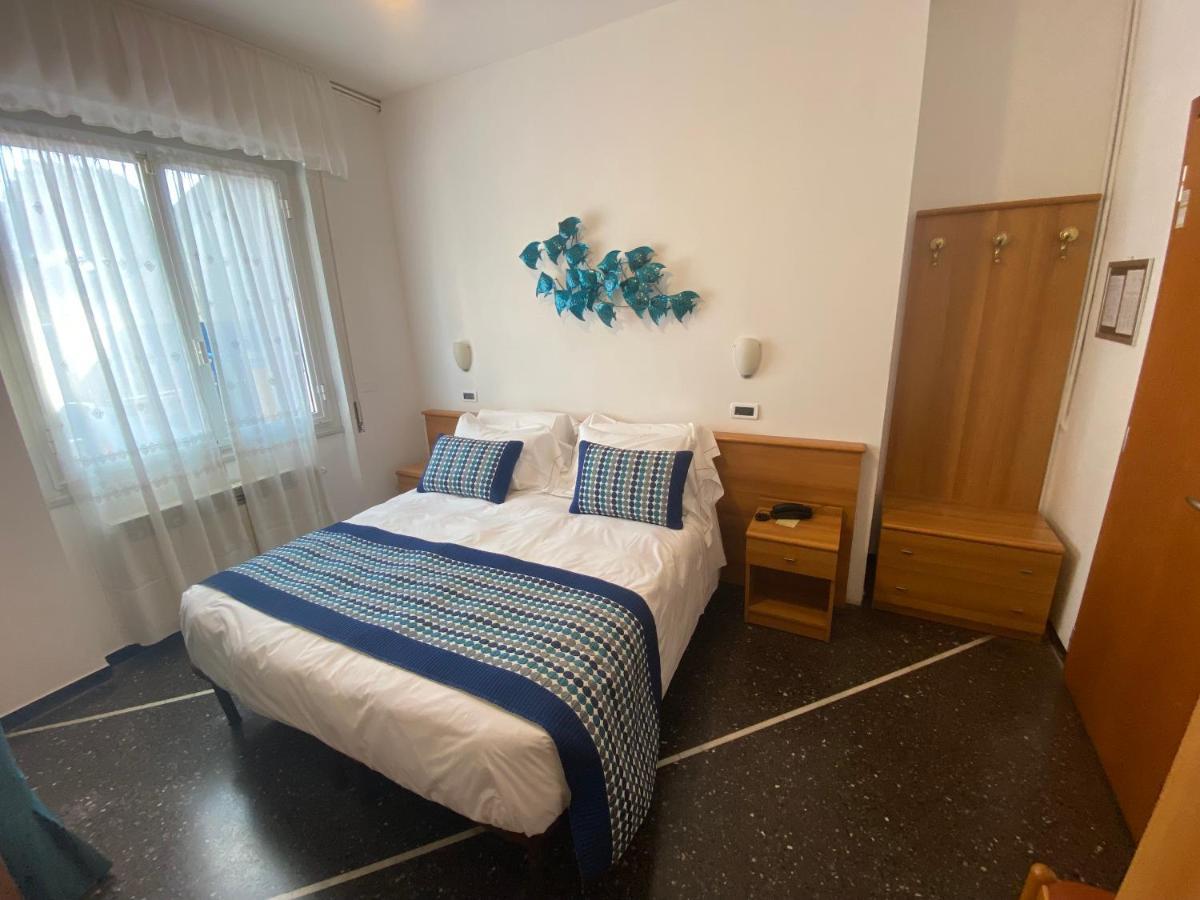 Hotel Zurigo Varazze Bagian luar foto
