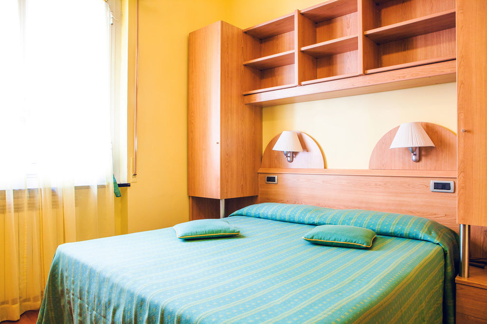Hotel Zurigo Varazze Bagian luar foto